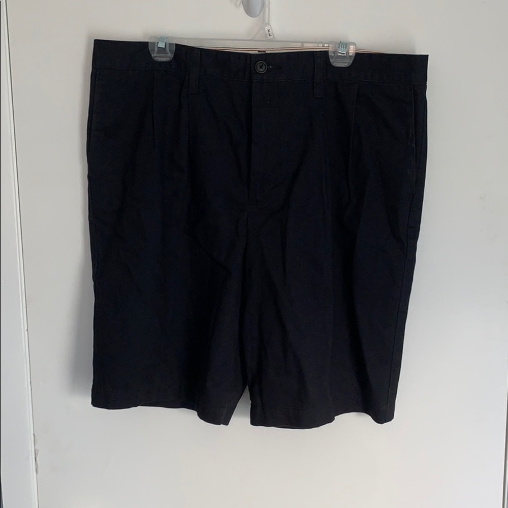 Men’s Black Dockers Shorts Size 38